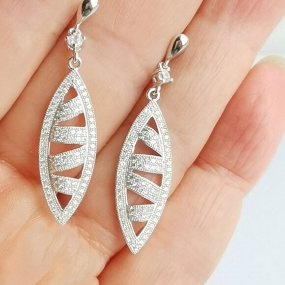 Art Deco CZ earrings in Sterling Silver - Picture 4 of 6